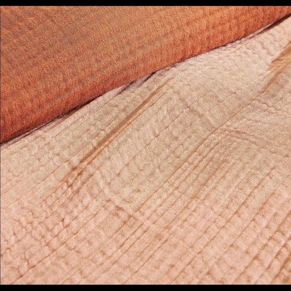 Reversible Airy Gauze Duvet Cover and Shams - Picture 3 of 8